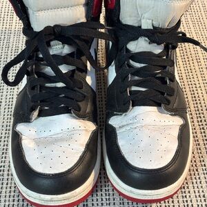 Nike Air Jordan Retro 1 Black Toe High OG GS Youth Size 7Y Used 2013 575441-184